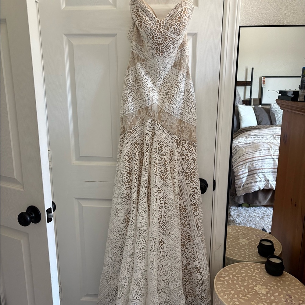 Source Unknown Lace Wedding Dress in Cream